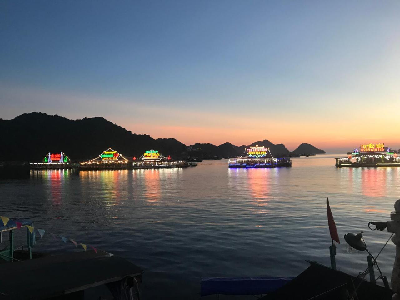 Ha Vy Hotel Cat Ba Island Bagian luar foto